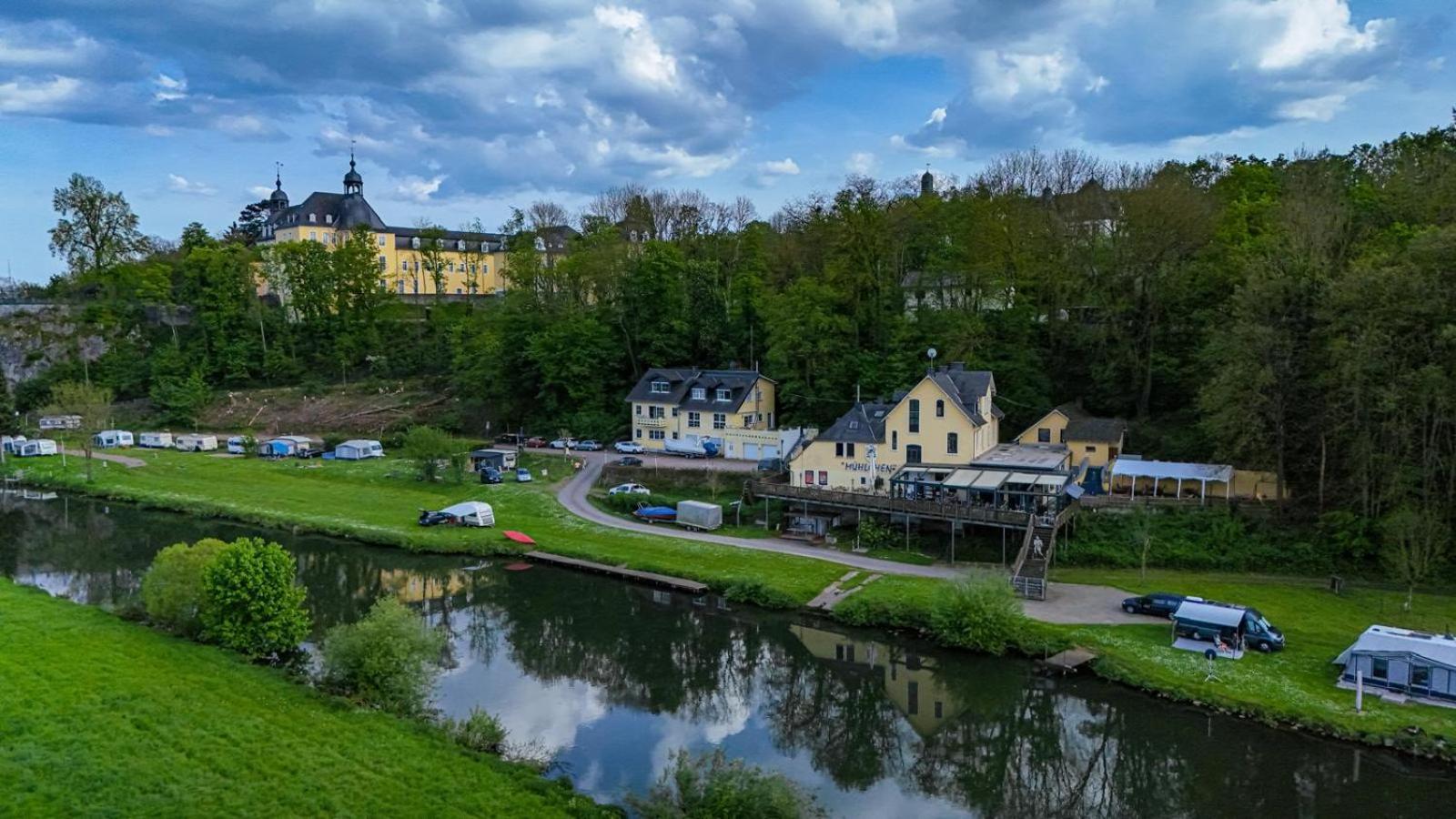 Ferienwohnung Riverside Resort Idyllisch Direkt An Der Lahn Диц Экстерьер фото